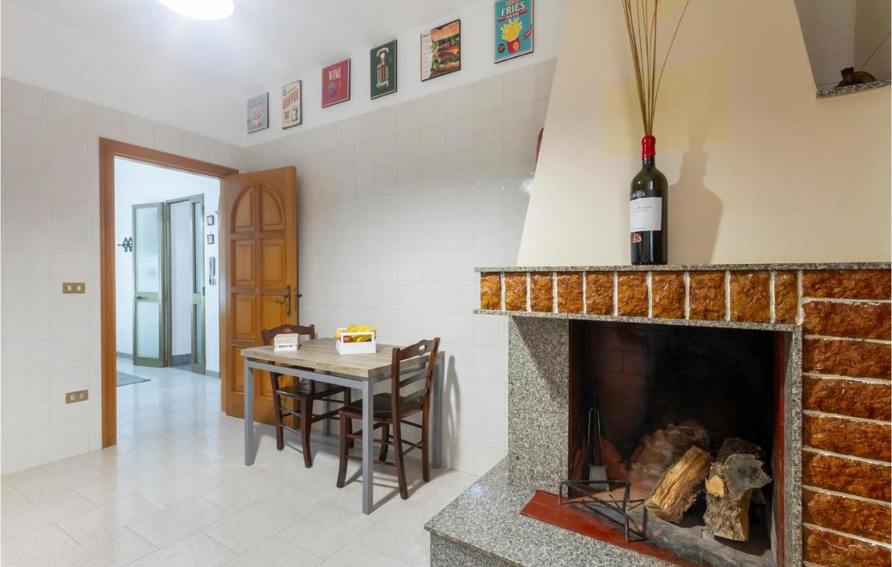 Lovely Apartment In Carovigno With Kitchen Exterior foto